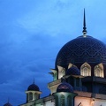 Putrajaya Mosque in Malaysia (nightfall).jpg