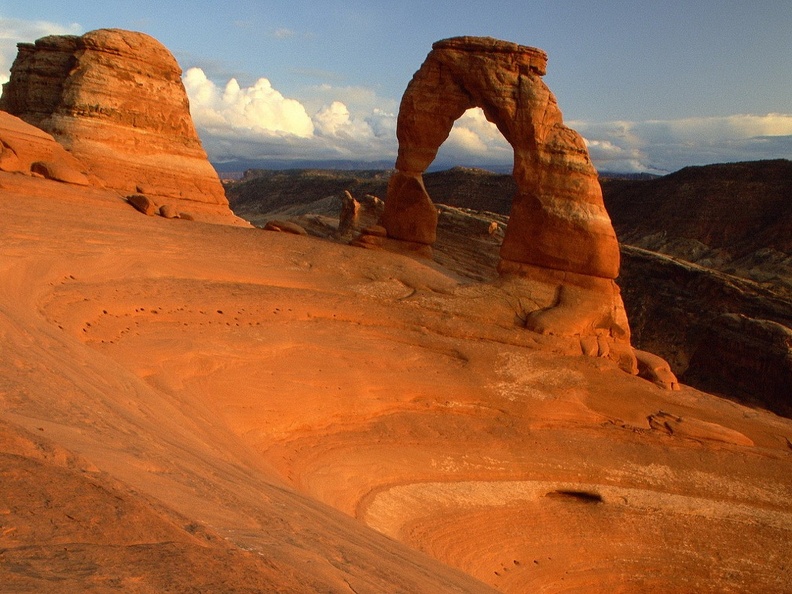 Delicate Arch at Sunset  Arches National Park  Near Moab  Utah
