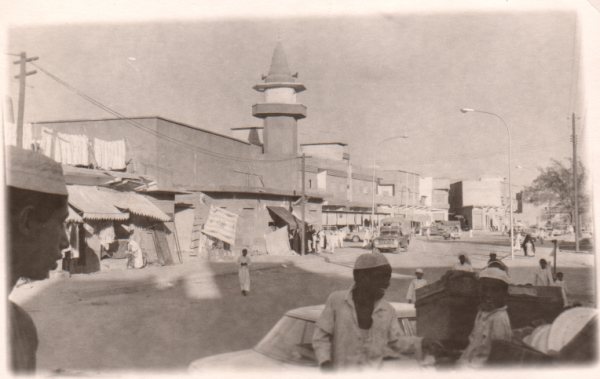 السوق.. مسجد الهفوف والعمارة اللى بعده محلات الذهب الان