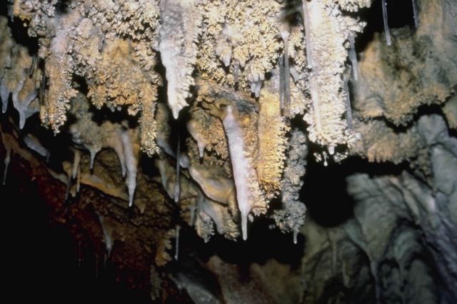 cave 34